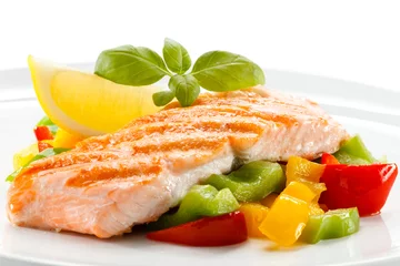 Foto auf Acrylglas Fertige gerichte Grilled salmon and vegetables
