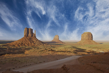 Fototapeta na wymiar Rocks and Colors of Monument Valley