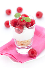 Trifle mit Himbeeren
