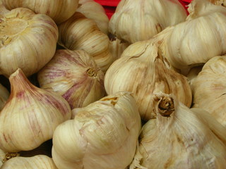 aglio al mercato