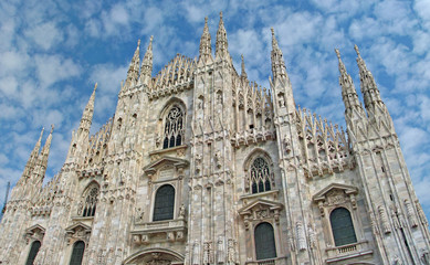 Fototapeta na wymiar spire of the cathedral of Milan in Italy