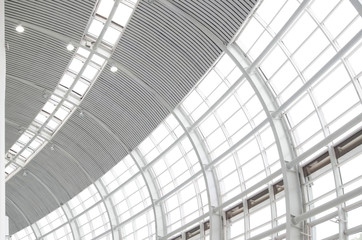 hight indoor glass wall with skylight