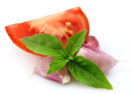 tomatos with garlic and basill