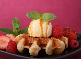 gaufre et boule de glace