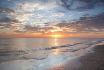 Fototapeta na wymiar Morze i Sunset Beach