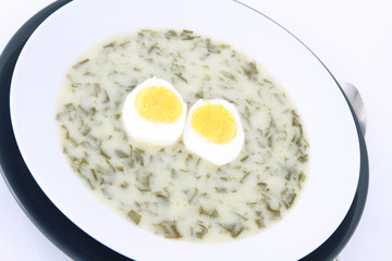 Sorrel soup with an egg