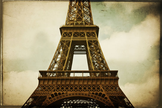 tour Eiffel effet vieille photo