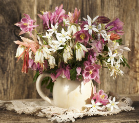 bouquet of pink and white flowers