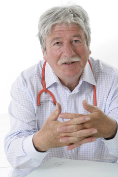 M&eacute;decin senior