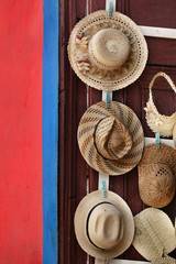 straw hats - 32905582