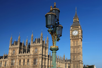 Fototapeta na wymiar Big Ben with lamp in London, UK