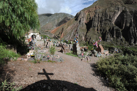 cimitero di Iruya nelle ande argentine