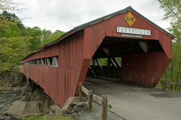Taftsville historic covered bridge