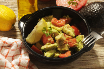 Insalata di pomodoro e avocado