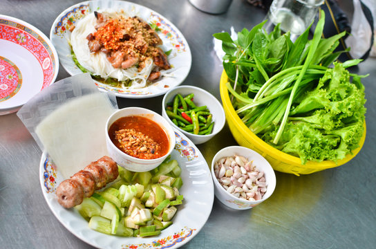 Fresh Vietnamese style food set