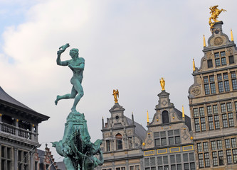 Fototapeta na wymiar Antwerp, market place, Brabo statue and fountain