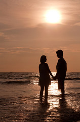 Fototapeta na wymiar couples on the Beach