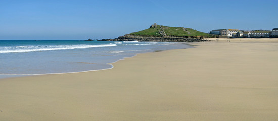 Fototapeta na wymiar Panorama sandy Porthmeor beach in St. Ives, Cornwall.