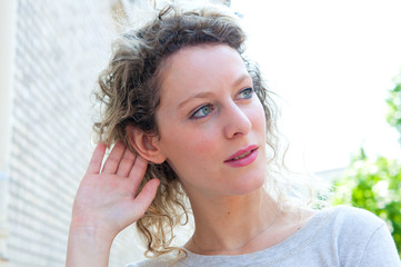 Relying on hand-ear listening