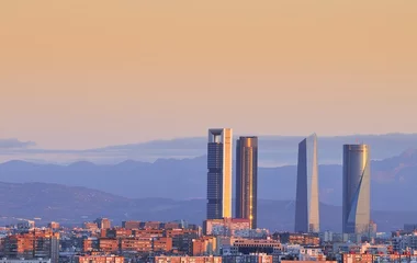 Fotobehang Dageraad boven Madrid. © StockPhotoAstur