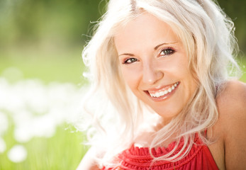 Naklejka premium woman outdoors