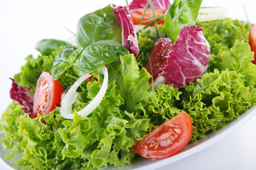 Salat Teller schräg close up
