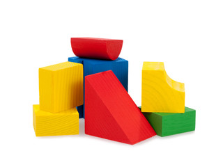 Детский конструктор из деревянных блоков.