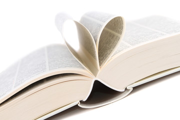 aufgeschlagenes buch