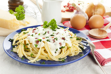 spaghetti carbonara und zutaten