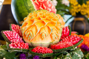 Fruit carving © Kenishirotie