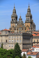 Fototapeta premium Cathedral of Santiago de Compostela facade with blue sky