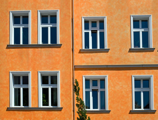 Fototapeta na wymiar Orange facade