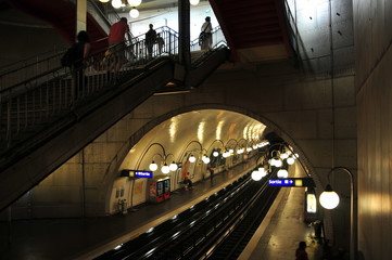 "Metrostation"