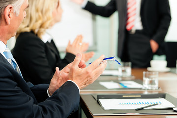 Applause for a presentation in meeting