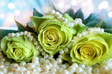Bouquet of white roses