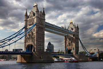 Fototapeta na wymiar Słynny Tower Bridge w Londynie, Wielka Brytania