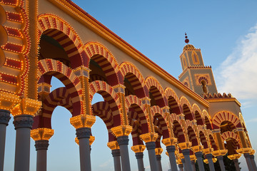 Iluminación de la portada de la feria de Córdoba