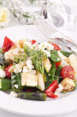 Warmer Salat mit Feta