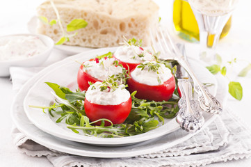 TapasTomaten mit Ricottafüllung