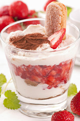 Erdbeertiramisu