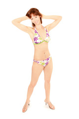 Schöne Frau in buntem Bikini, Ganzkörperportrait