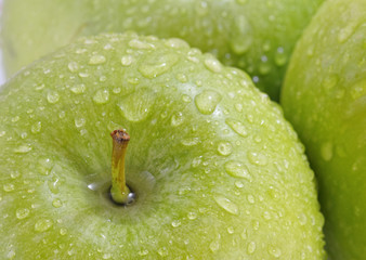 Refrescantes manzanas verdes.