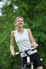 Obraz premium portrait of a pretty female biker