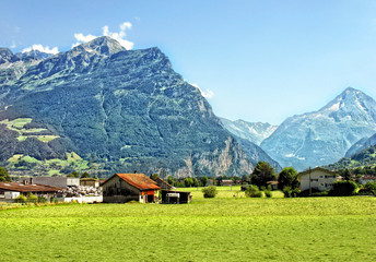 Fototapeta na wymiar Alpy w kantonie Lugano. Szwajcaria.