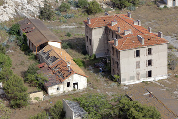 Fototapeta na wymiar Ruined and abandoned houses