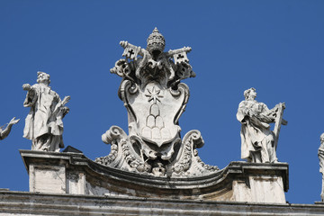 Fototapeta na wymiar Statua w Bazylice Świętego Piotra