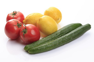 トマトとレモンときゅうり