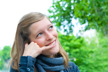 woman talk on a cellular telephone