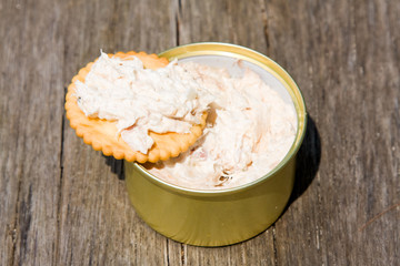 pate can