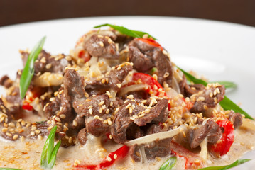 sliced beef roasted with vegetables
